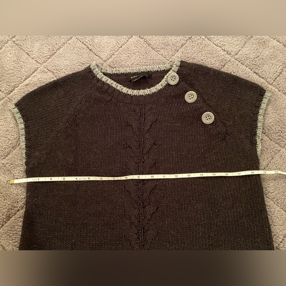BCBGMaxAzria sweater - Picture 10 of 10